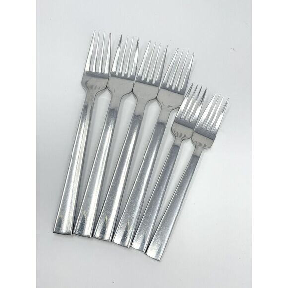 CAMBRIDGE SILVER Destiny Satin Set Of 4 Dinner Forks 8 1/8” And 2 Salad 7 1/8” - Picture 1 of 8